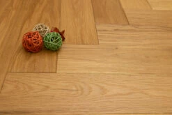 Prime Engineered Flooring Oak Herringbone Brushed Uv Matt Lacquered 14/3mm By 90mm By 450mm