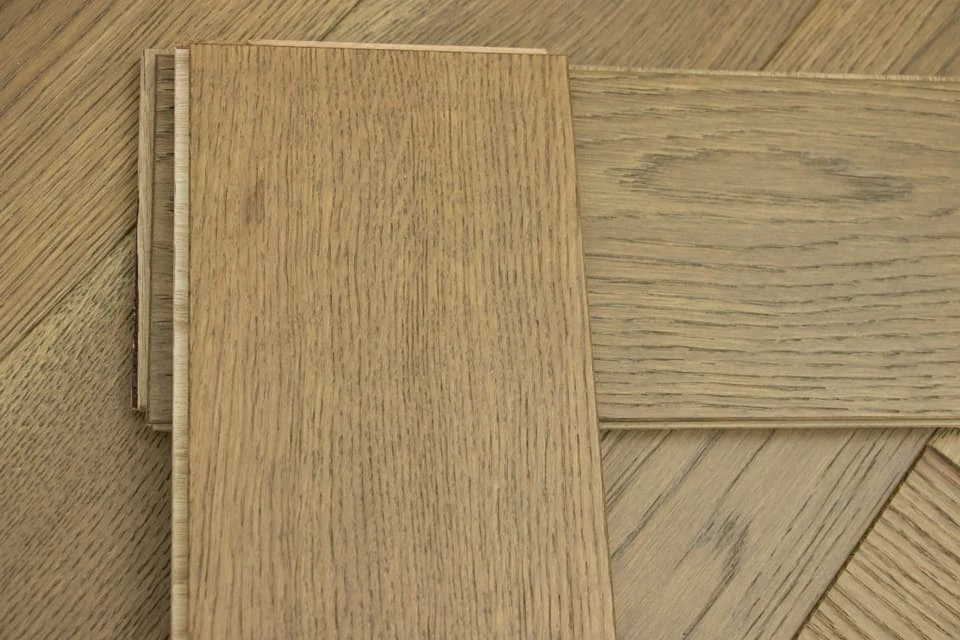 Natural Engineered Flooring Oak Herringbone Roma Brushed UV Oiled 15/4mm By 125mm By 600mm 7 Natural Engineered Flooring Oak Herringbone Roma Brushed UV Oiled 15/4mm By 125mm By 600mm - Image 5