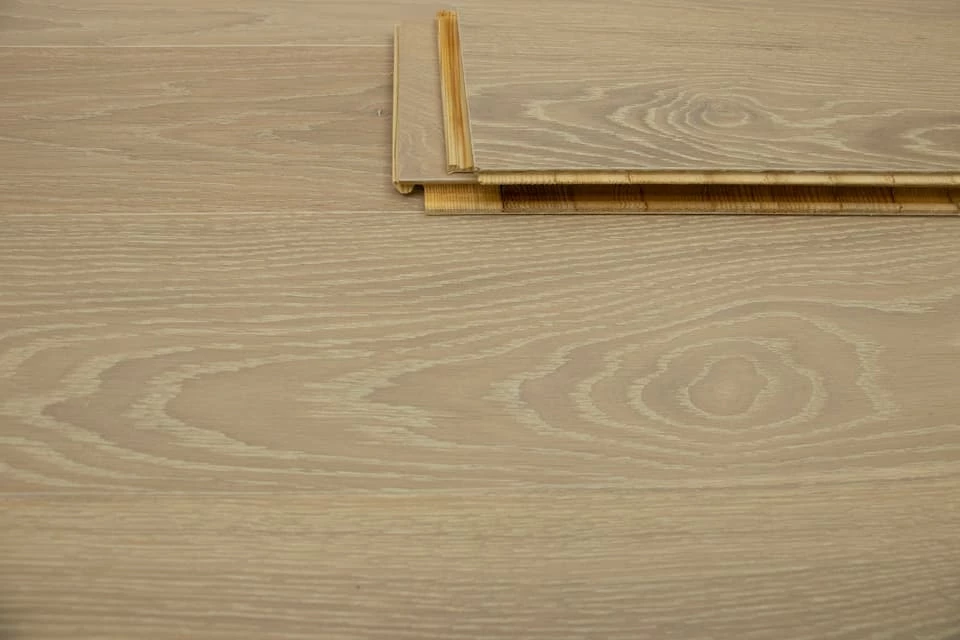 Prime Engineered Flooring Oak Click Sunny White Brushed UV Oil 14/3mm By 195mm By 1000-2400mm 8 Prime Engineered Flooring Oak Click Sunny White Brushed UV Oil 14/3mm By 195mm By 1000-2400mm - Image 6