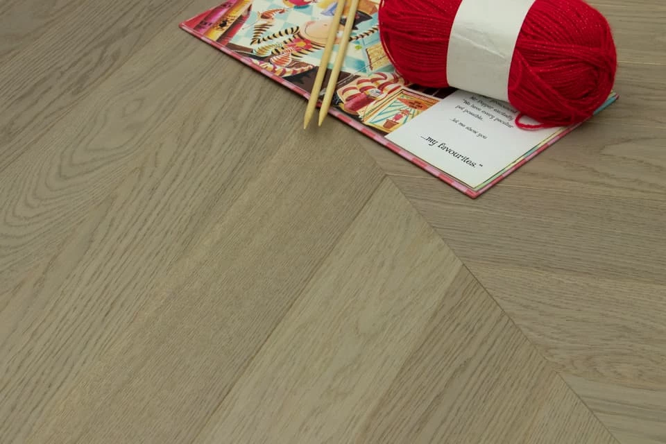 Natural Engineered Flooring Oak Chevron Roma Brushed UV Oiled 15/4mm By 90mm By 600mm 4 Natural Engineered Flooring Oak Chevron Roma Brushed UV Oiled 15/4mm By 90mm By 600mm - Image 2