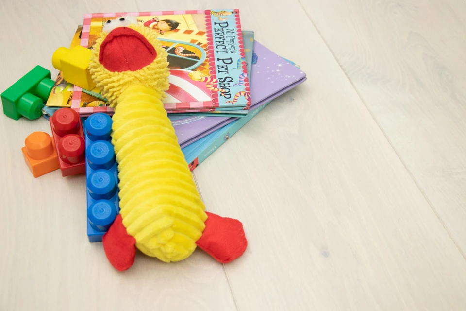 Natural Engineered Flooring Oak Bespoke Snow White Hardwax Oiled 16/4mm By 220mm By 1500-2400mm 4 Natural Engineered Flooring Oak Bespoke Snow White Hardwax Oiled 16/4mm By 220mm By 1500-2400mm - Image 2