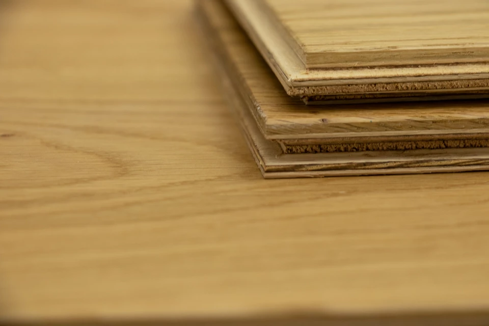 Natural Engineered Flooring Oak Brushed UV Lacquered 14/3mm By 190mm By 400-1500mm 6 Natural Engineered Flooring Oak Brushed UV Lacquered 14/3mm By 190mm By 400-1500mm - Image 4