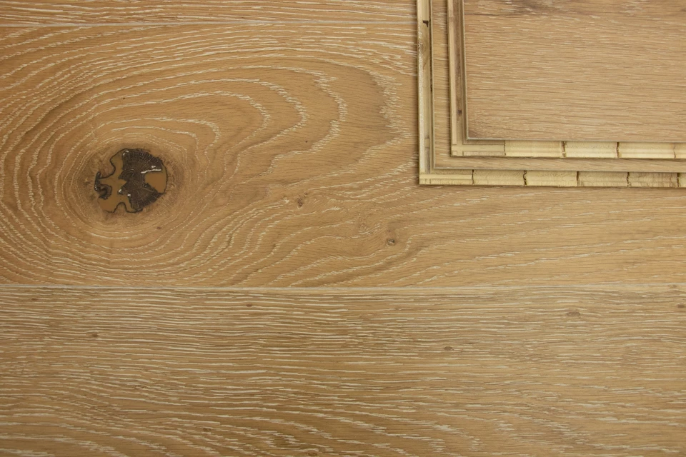 Natural Engineered Flooring Oak Click White Wash Smoked Brushed UV Lacquered 14/3mm By 190mm By 1900mm 6 Natural Engineered Flooring Oak Click White Wash Smoked Brushed UV Lacquered 14/3mm By 190mm By 1900mm - Image 4