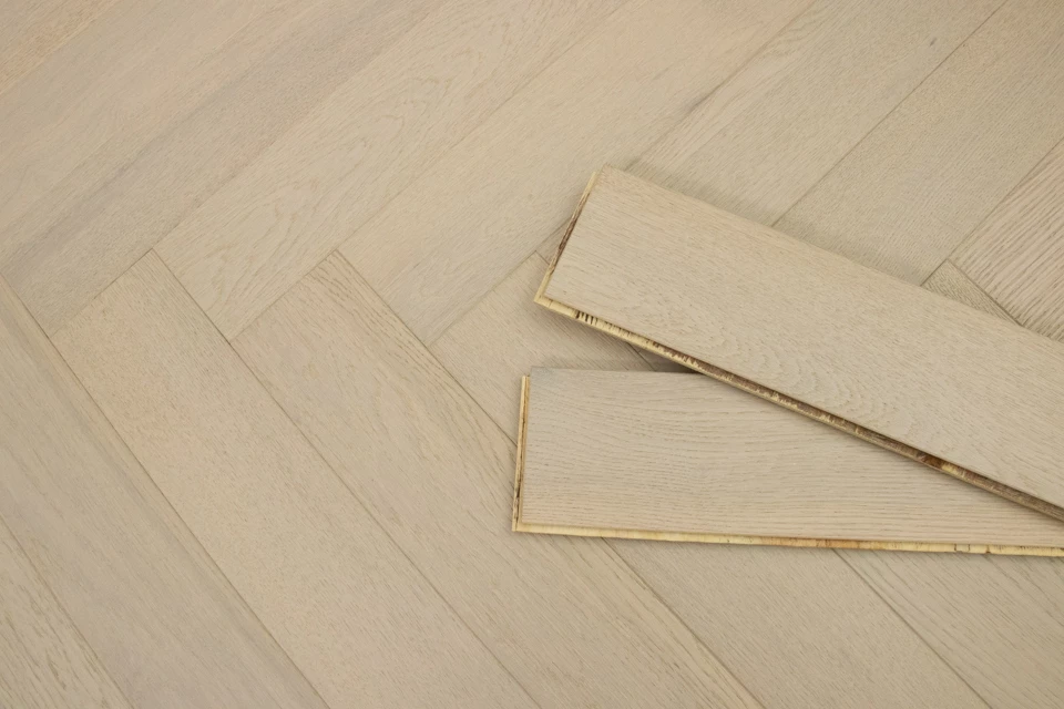 Natural Engineered Flooring Oak Herringbone White Pearl Brushed UV Lacquered 15/4mm By 90mm By 600mm 6 Natural Engineered Flooring Oak Herringbone White Pearl Brushed UV Lacquered 15/4mm By 90mm By 600mm - Image 4