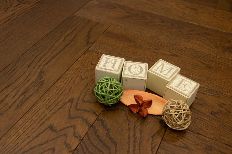 Natural Engineered Flooring Oak Herringbone Coffee Brushed UV Lacquered 15/4mm By 90mm By 600mm - Image 3