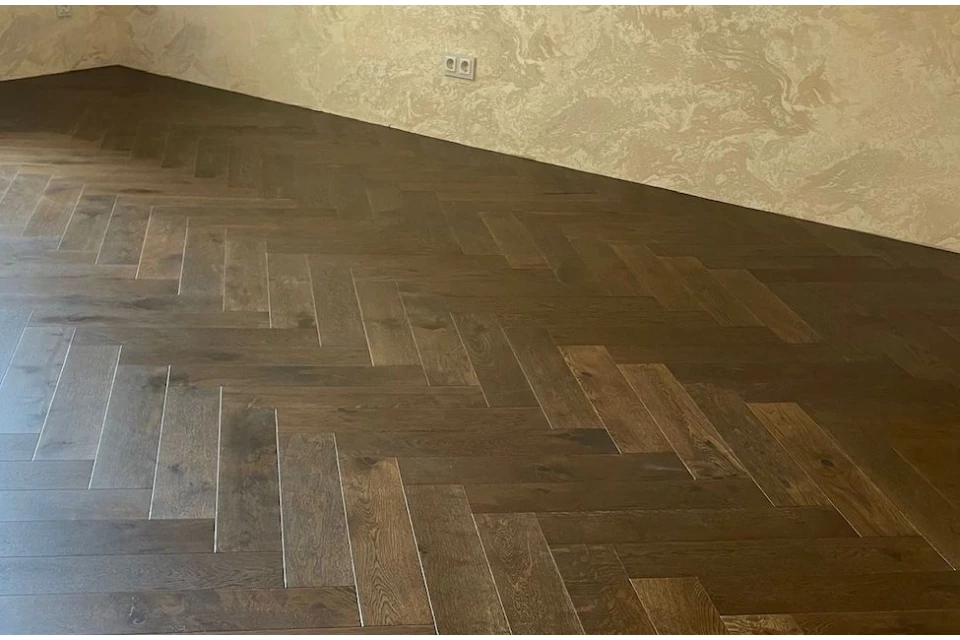 Natural Engineered Flooring Oak Click Herringbone Nero Light Brushed Uv Lacquered 12/3mm By 120mm By 600mm 3 Natural Engineered Flooring Oak Click Herringbone Nero Light Brushed Uv Lacquered 12/3mm By 120mm By 600mm