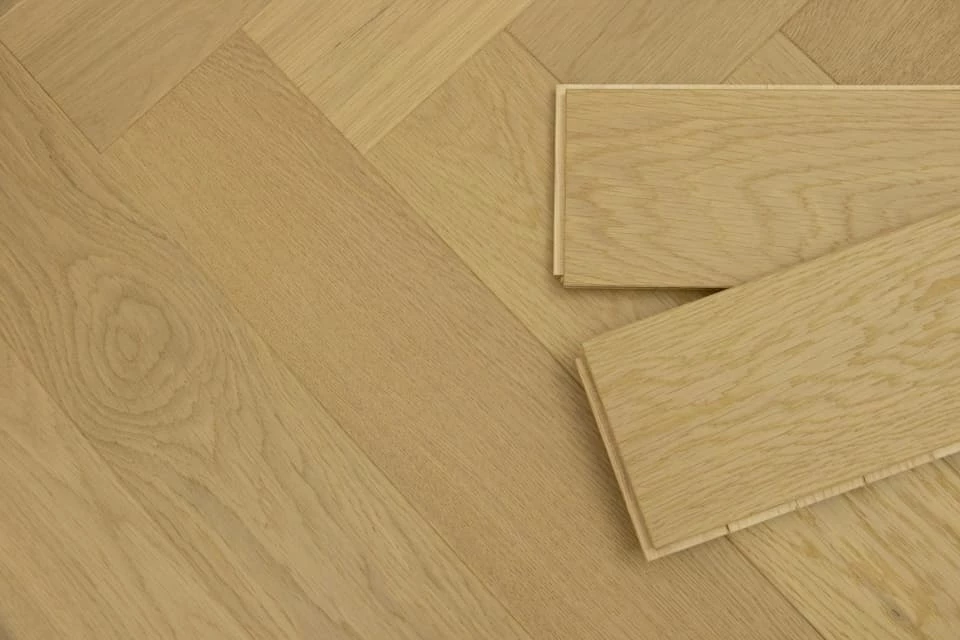 Prime Engineered Flooring Oak Herringbone Non Visible Brushed UV Matt Lacquered 14/3mm By 128mm By 600mm 7 Prime Engineered Flooring Oak Herringbone Non Visible Brushed UV Matt Lacquered 14/3mm By 128mm By 600mm - Image 5