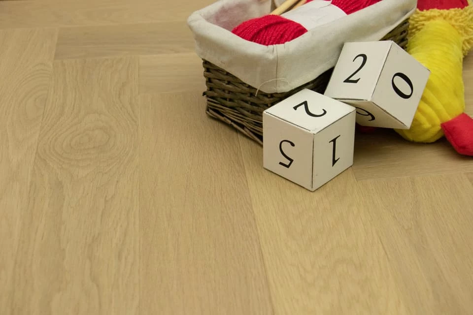 Prime Engineered Flooring Oak Herringbone Non Visible Brushed UV Matt Lacquered 14/3mm By 128mm By 600mm 4 Prime Engineered Flooring Oak Herringbone Non Visible Brushed UV Matt Lacquered 14/3mm By 128mm By 600mm - Image 2