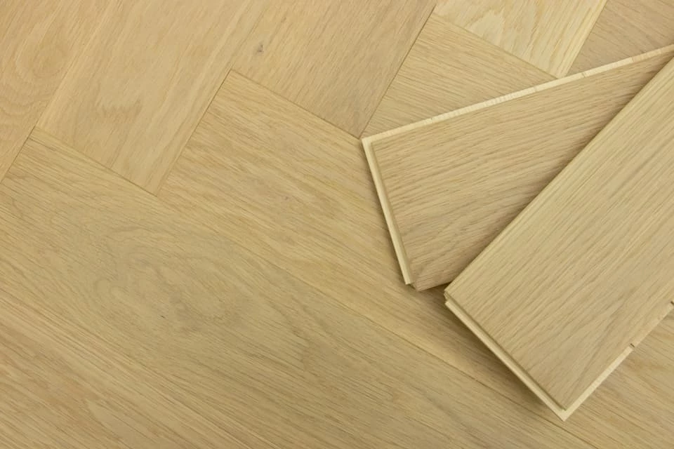 Prime Engineered Flooring Oak Herringbone Ribolla Brushed UV Matt Lacquered 14/3mm By 128mm By 600mm 8 Prime Engineered Flooring Oak Herringbone Ribolla Brushed UV Matt Lacquered 14/3mm By 128mm By 600mm - Image 6