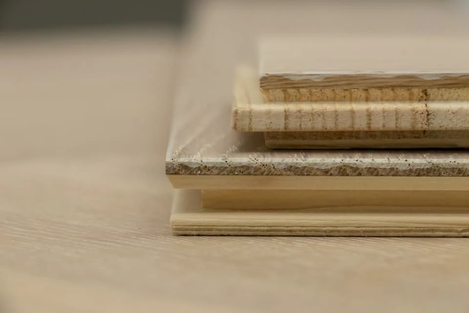 Select Engineered Flooring Oak Herringbone Sunny White Brushed UV Oiled 14/3mm By 128mm By 500mm 8 Select Engineered Flooring Oak Herringbone Sunny White Brushed UV Oiled 14/3mm By 128mm By 500mm - Image 6