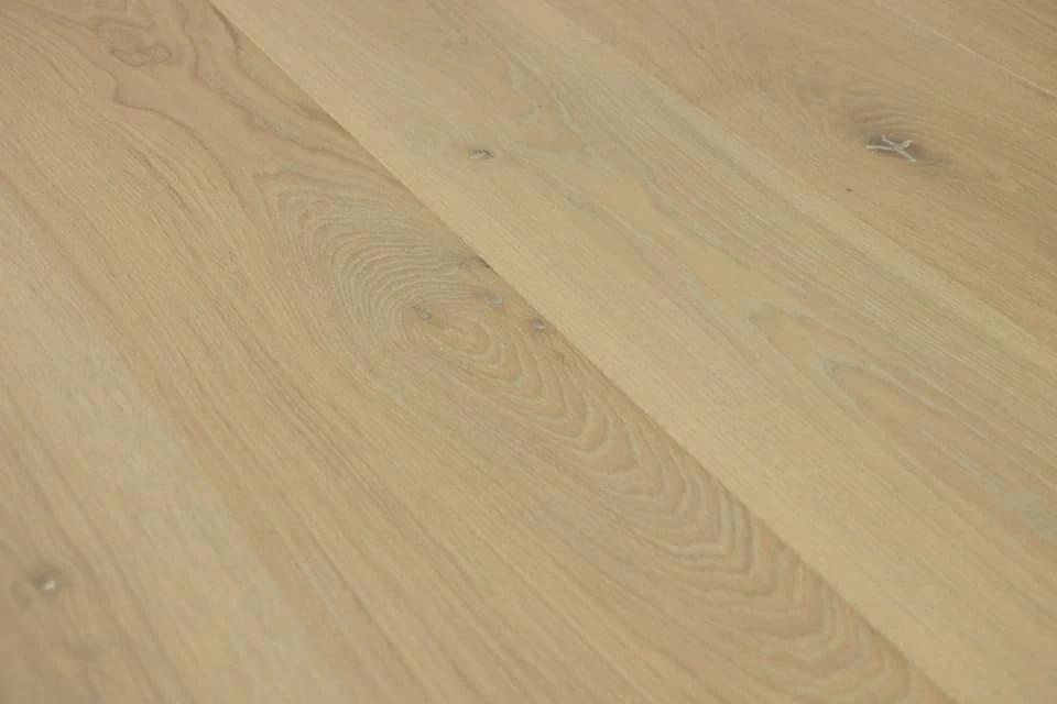 Prime Engineered Flooring Oak Vienna Brushed UV Matt Lacquered Eco 14/3mm By 178mm By 1000-2400mm 5 Prime Engineered Flooring Oak Vienna Brushed UV Matt Lacquered Eco 14/3mm By 178mm By 1000-2400mm - Image 3