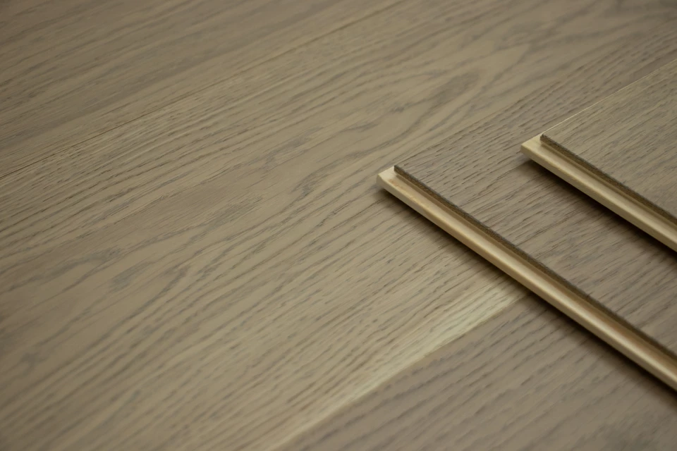 Natural Engineered Flooring Oak Silver Stone Brushed Uv Matt Lacquered 14/3mm By 190mm By 1900mm 6 Natural Engineered Flooring Oak Silver Stone Brushed Uv Matt Lacquered 14/3mm By 190mm By 1900mm - Image 4