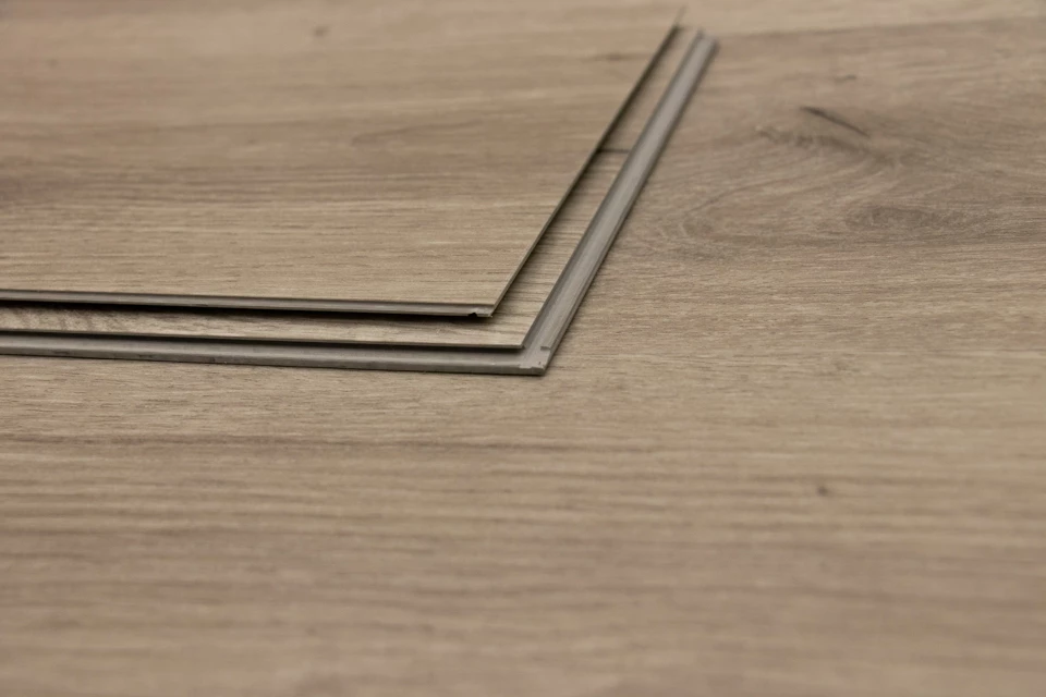 Supremo Luxury Click Vinyl Rigid Core Flooring Light Grey 4.2mm By 178mm By 1220mm 8 Supremo Luxury Click Vinyl Rigid Core Flooring Light Grey 4.2mm By 178mm By 1220mm - Image 6