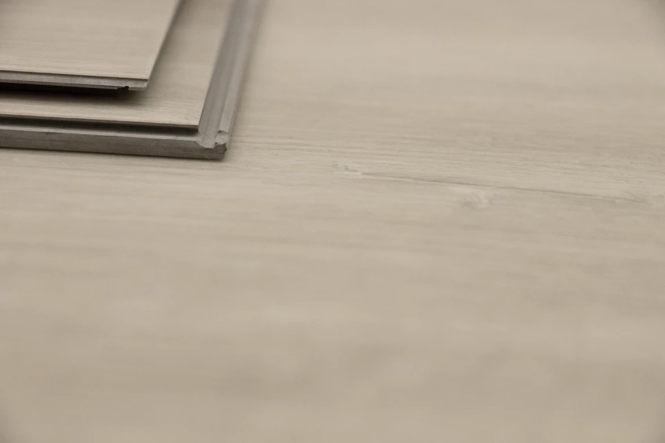 Supremo Diamond Luxury Click Vinyl Rigid Core Flooring Bianca With Built In Underlay 8mm By 178mm By 1220mm 6 Supremo Diamond Luxury Click Vinyl Rigid Core Flooring Bianca With Built In Underlay 8mm By 178mm By 1220mm - Image 4